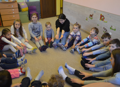 Учебни занятия с малките в Център за  развитие на слуха и говора "Яника"